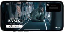 Az Apple TV+ Az eltérített járat című sorozatát lejátszó iPhone 15